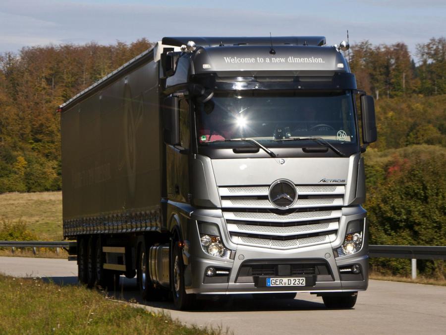  Mercedes-Benz Actros 1845 2011 года  (фото 1 из 6)